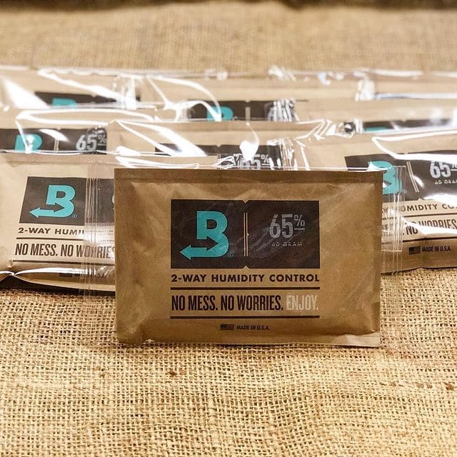 Long Beach Smokers Sells Aromatic Oils in Long Beach, CA 90802